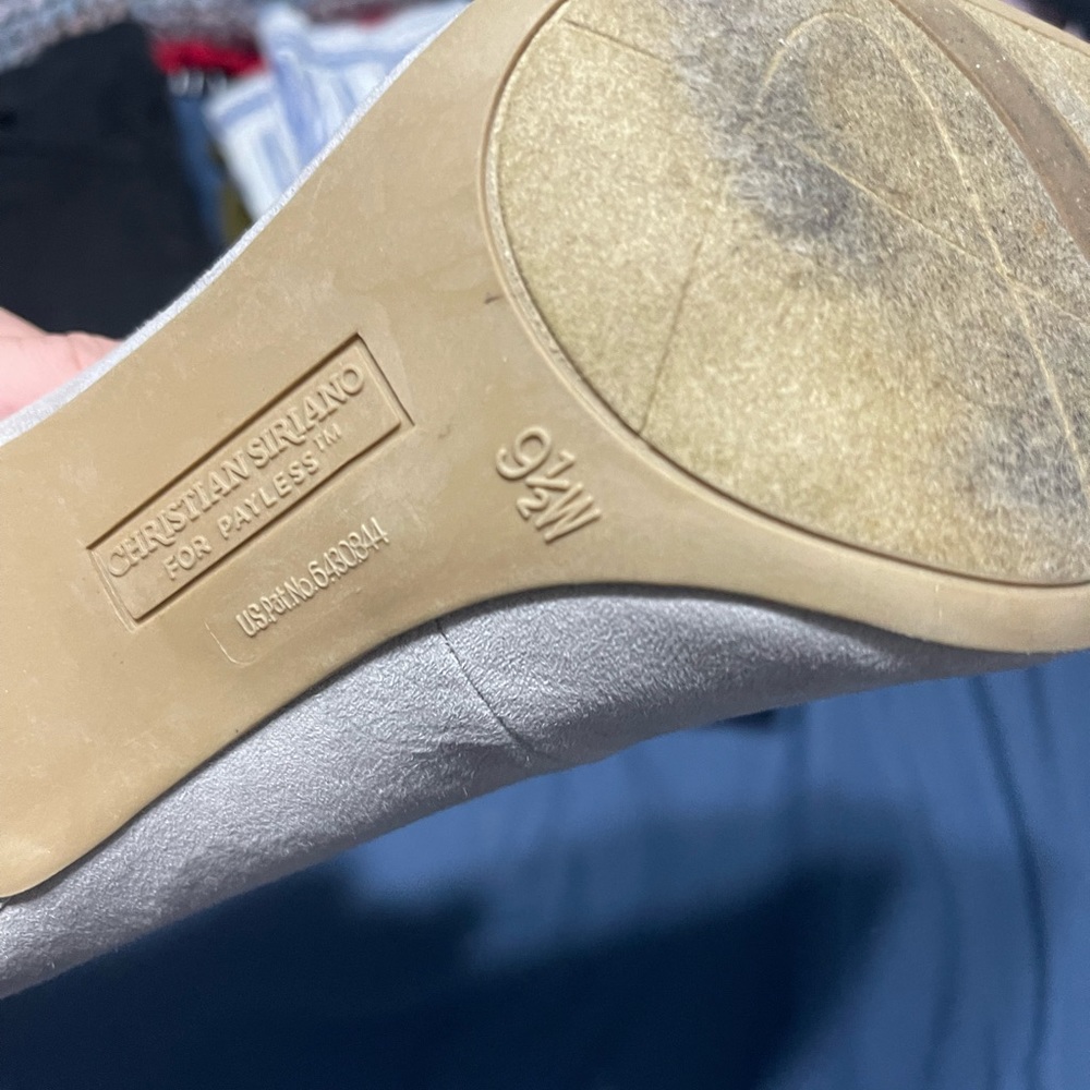 Heels - Picture 3 of 3